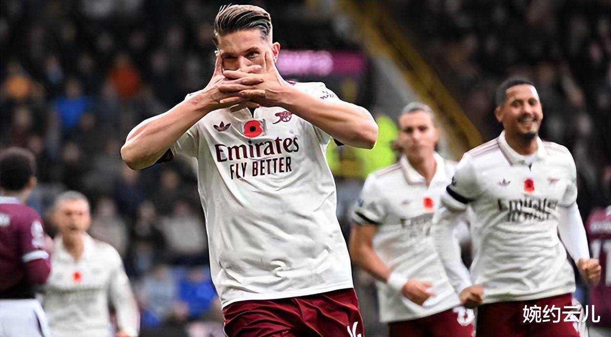 夏洛特黄蜂发布备战花絮，今夜单刀错失，荷甲任务艰巨，赛程密集仍需轮换(荷甲阿贾克斯今天比赛)